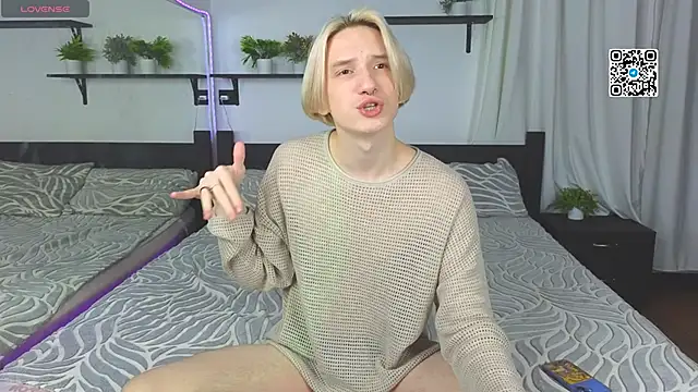 Snapshot of Ron_Vils chatting on 10, 11, 2025 Ron Vils online show from 10, 11, 2025