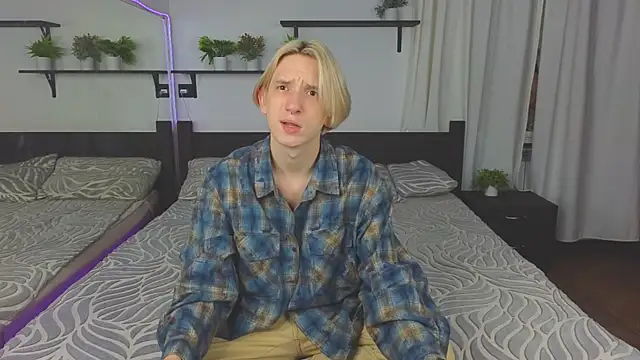 Snapshot of Ron_Vils chatting on 12, 11, 2025 Ron Vils online show from 12, 11, 2025