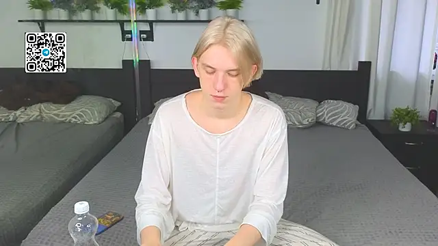 Snapshot of Ron_Vils chatting on 28, 11, 2025 Ron Vils online show from 28, 11, 2025