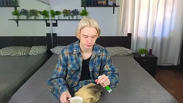 Snapshot of Ron_Vils chatting on 30, 11, 2025 Ron Vils online show from 30, 11, 2025