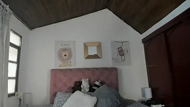 Snapshot of CelessteRedds chatting on 20, 12, 2025 CelessteRedds online show from 20, 12, 2025