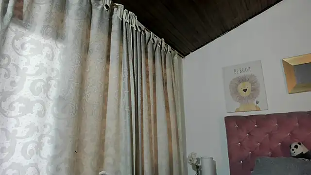 Snapshot of CelessteRedds chatting on 20, 2, 2026 CelessteRedds online show from 20, 2, 2026