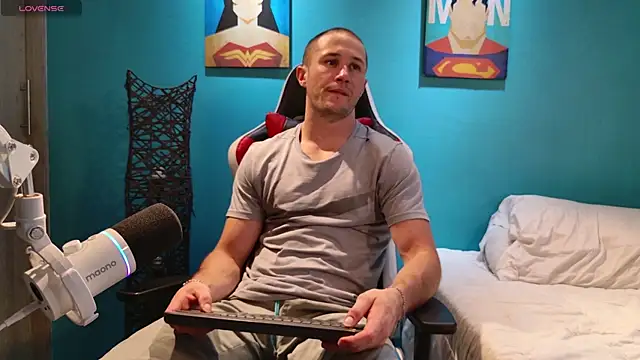 AxelFairchaild online show from 19, 1, 2025