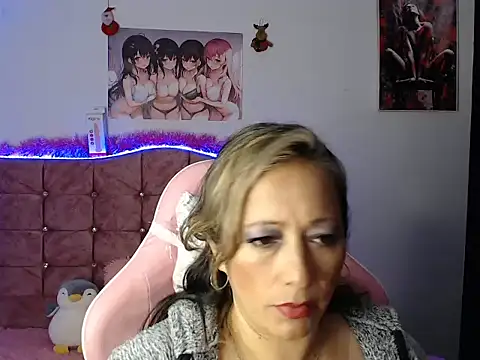 Snapshot of Melanyy_100 chatting on 28, 12, 2024 Melanyy 100 online show from 28, 12, 2024