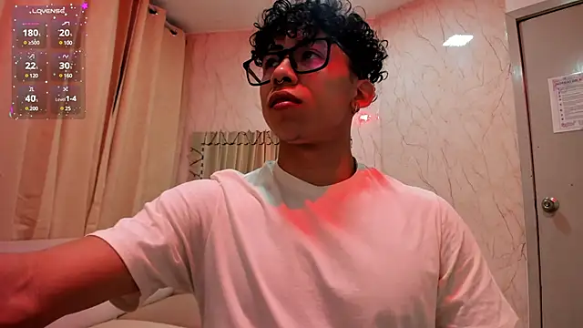 AkazaBoy  online show from 10, 1, 2025