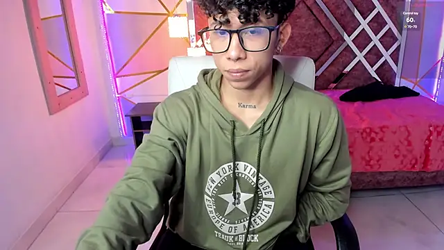 AkazaBoy  online show from 26, 1, 2025