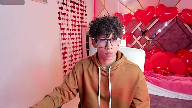 AkazaBoy  online show from 16, 2, 2025