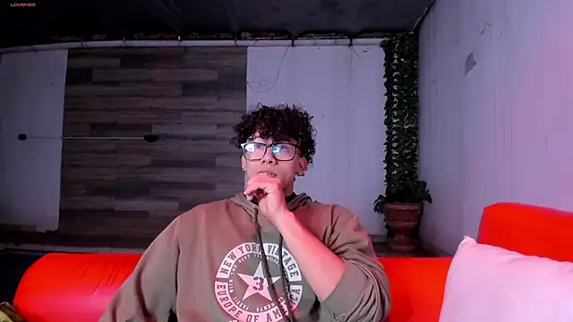 AkazaBoy  online show from 15, 3, 2026