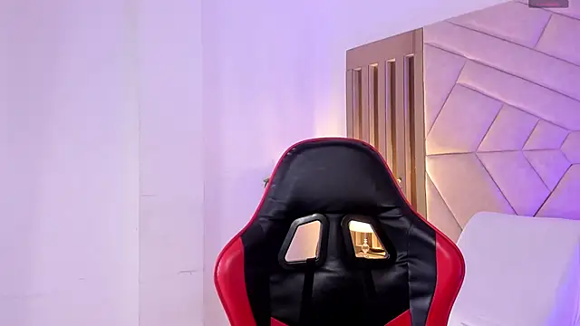 AkazaBoy  online show from 4, 4, 2026