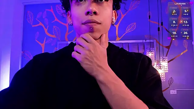 AkazaBoy  online show from 8, 4, 2026