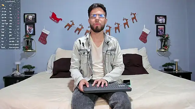 ETHAN ADAM online show from 14, 12, 2024