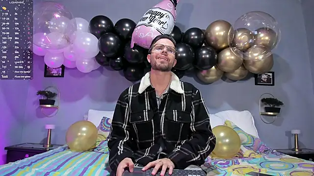 ETHAN ADAM online show from 31, 12, 2024