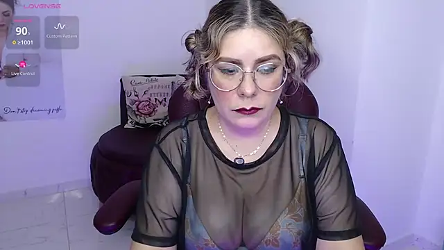 Snapshot of Serenay_ chatting on 13, 2, 2025 Serenay  online show from 13, 2, 2025