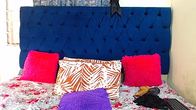 MelaninBear online show from 3, 10, 2025