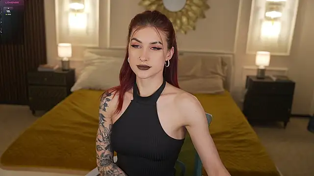 Magnetic Mia  online show from 26, 3, 2026