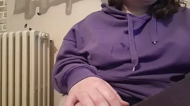 Snapshot of AalinnaK chatting on 3, 2, 2025 AalinnaK online show from 3, 2, 2025