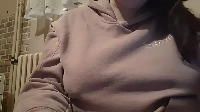 Snapshot of AalinnaK chatting on 18, 2, 2025 AalinnaK online show from 18, 2, 2025