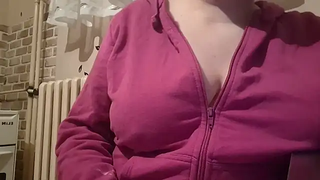 Snapshot of AalinnaK chatting on 22, 2, 2025 AalinnaK online show from 22, 2, 2025