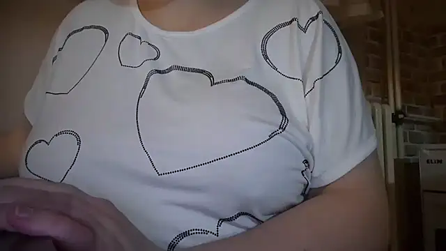 Snapshot of AalinnaK chatting on 2, 12, 2025 AalinnaK online show from 2, 12, 2025