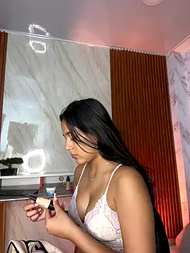 Snapshot of floriamANDjazmin chatting on 15, 11, 2025 floriamANDjazmin online show from 15, 11, 2025