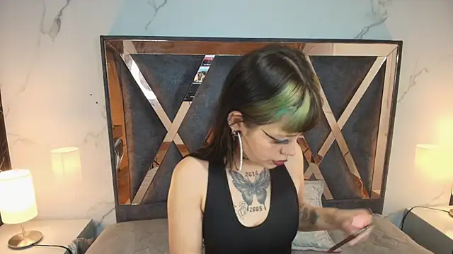 AuroraDiaz online show from 9, 4, 2026