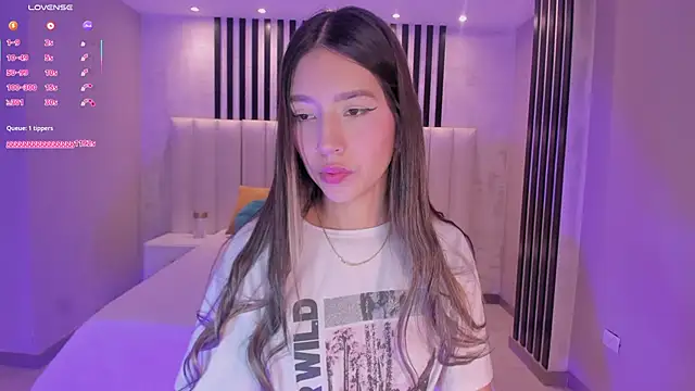 Snapshot of TaraLawrence chatting on 30, 11, 2025 TaraLawrence online show from 30, 11, 2025