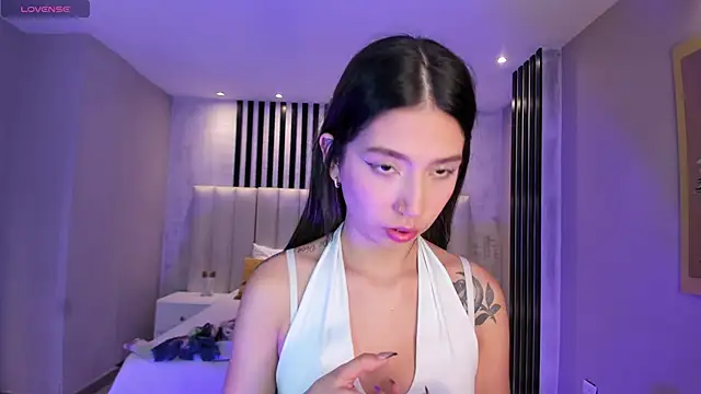 Snapshot of TaraLawrence chatting on 2, 12, 2025 TaraLawrence online show from 2, 12, 2025