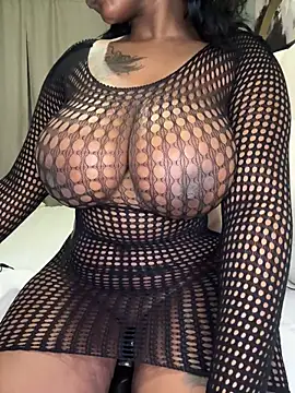 Snapshot of BeautyAuroa chatting on 12, 6, 2026 BeautyAuroa online show from 12, 6, 2026