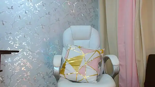 Snapshot of talianaprada chatting on 27, 12, 2024 talianaprada online show from 27, 12, 2024