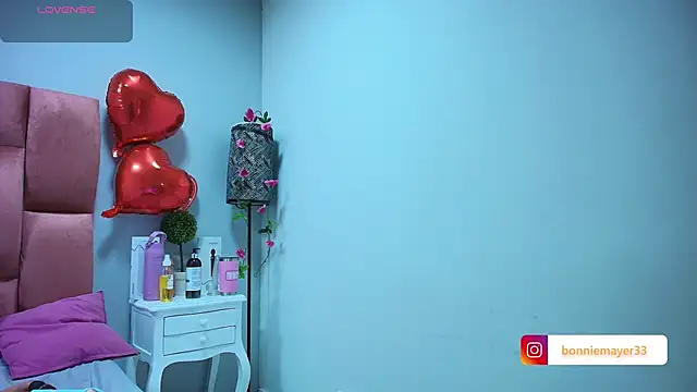 Snapshot of SweetBonniie chatting on 27, 2, 2025 SweetBonniie online show from 27, 2, 2025