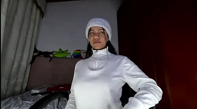 Snapshot of Ale_xandra chatting on 17, 2, 2025 Ale xandra online show from 17, 2, 2025