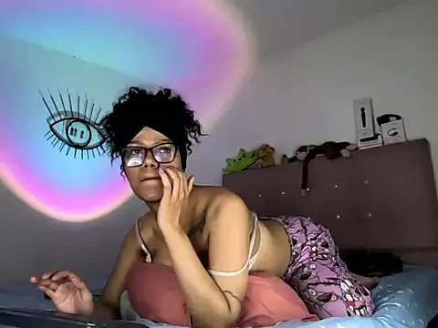 Snapshot of Ale_xandra chatting on 21, 11, 2025 Ale xandra online show from 21, 11, 2025