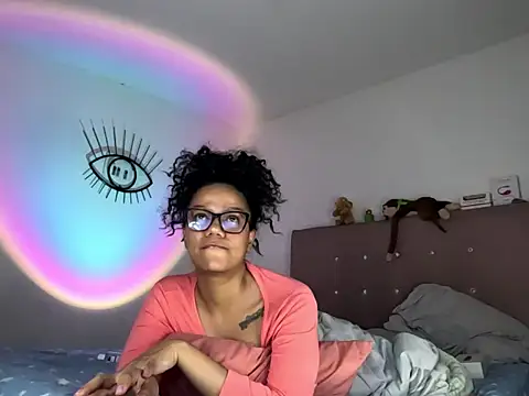 Snapshot of Ale_xandra chatting on 25, 11, 2025 Ale xandra online show from 25, 11, 2025