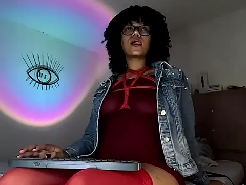 Snapshot of Ale_xandra chatting on 2, 2, 2026 Ale xandra online show from 2, 2, 2026