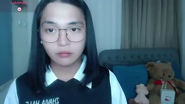 zhaviahale21 online show from 8, 7, 2026
