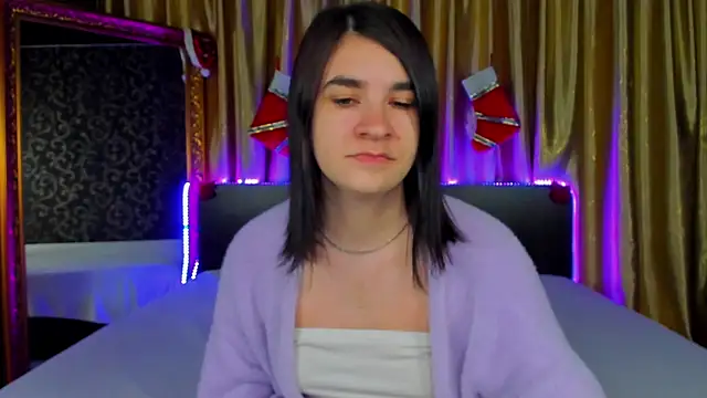 Snapshot of _Polly_Love_ chatting on 15, 12, 2025 Polly Love online show from 15, 12, 2025