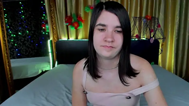  Polly Love  online show from 27, 3, 2026