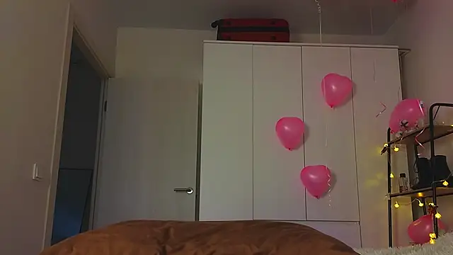 Snapshot of Lili_Roze_ chatting on 15, 2, 2026 Lili Roze online show from 15, 2, 2026