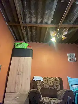 Snapshot of skyfall200 chatting on 9, 10, 2025 skyfall200 online show from 9, 10, 2025