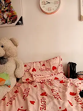 Snapshot of KimPielCanela chatting on 20, 2, 2025 KimPielCanela online show from 20, 2, 2025