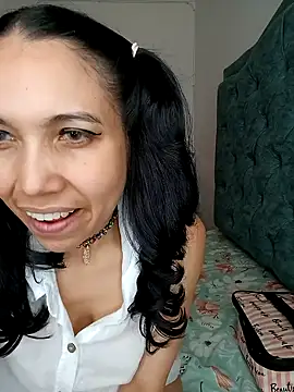 Snapshot of KimPielCanela chatting on 21, 2, 2025 KimPielCanela online show from 21, 2, 2025