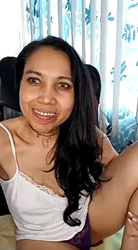 Snapshot of KimPielCanela chatting on 19, 3, 2025 KimPielCanela online show from 19, 3, 2025