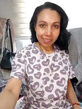 Snapshot of KimPielCanela chatting on 15, 9, 2025 KimPielCanela online show from 15, 9, 2025