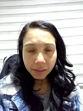 Snapshot of KimPielCanela chatting on 29, 9, 2025 KimPielCanela online show from 29, 9, 2025