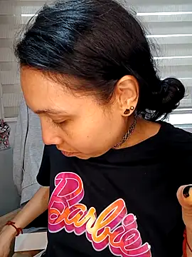 Snapshot of KimPielCanela chatting on 14, 10, 2025 KimPielCanela online show from 14, 10, 2025