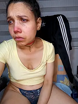 Snapshot of KimPielCanela chatting on 2, 12, 2025 KimPielCanela online show from 2, 12, 2025