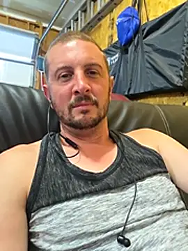 Snapshot of MrMechanic38 chatting on 21, 6, 2026 MrMechanic38 online show from 21, 6, 2026