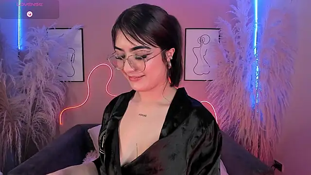 Snapshot of Megan_mooree_ chatting on 29, 12, 2024 Megan mooree online show from 29, 12, 2024