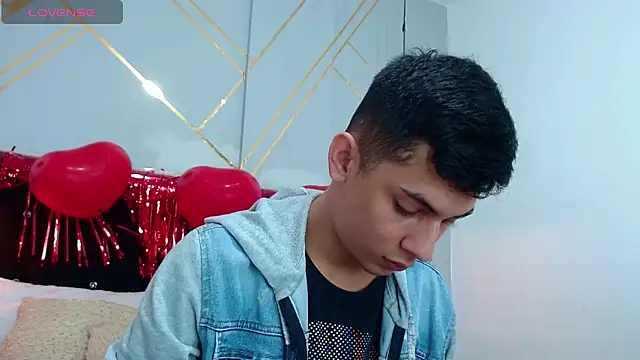 Oliver king sex online show from 19, 2, 2025