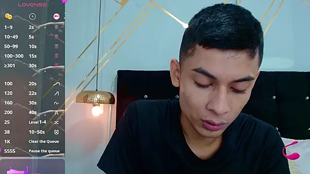 Oliver king sex online show from 18, 3, 2025
